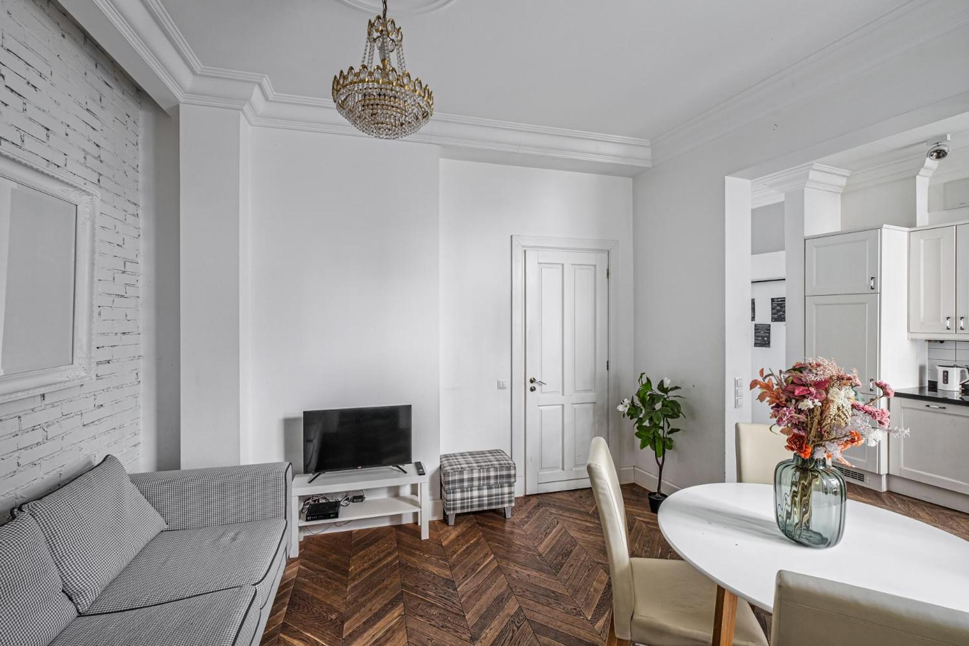 City Center - Cozy And Bright - Dobra 11 Varşovia Exterior foto